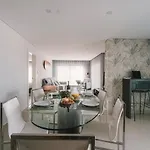 Bica Luxury Penthouse Apartament *