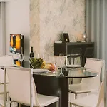 Bica Luxury Penthouse Apartament *