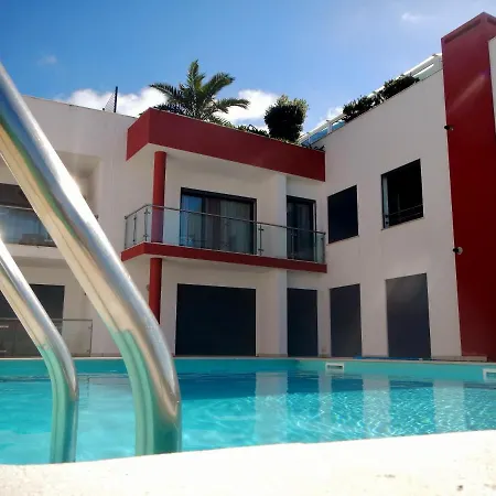 Bica, Luxury Heated Penthouses With Jacuzzi And Large Terrace In Apartment Baleal