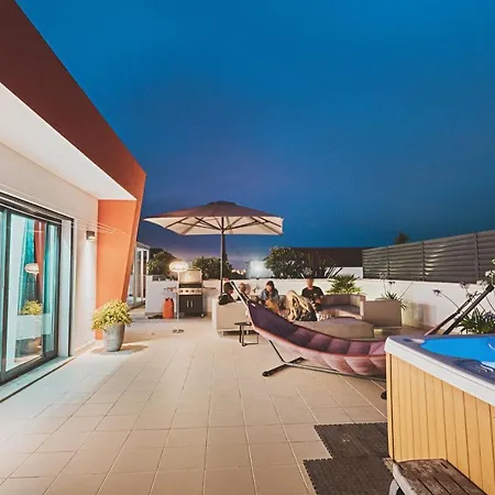 Apartament Bica, Luxury Heated Penthouse With Jacuzzi And Large Terrace In Baleal