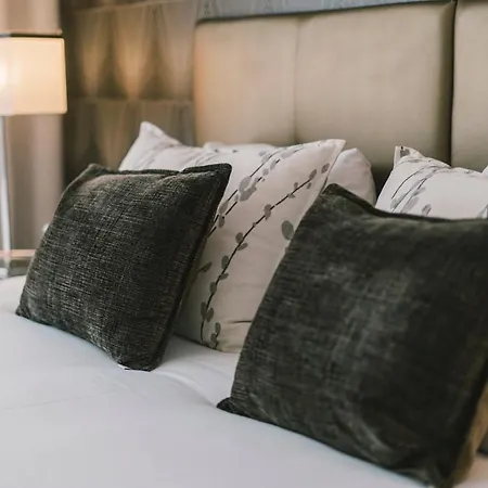 Апартаменты Bica, Luxury Heated Penthouses With Jacuzzi And Large Terrace In *