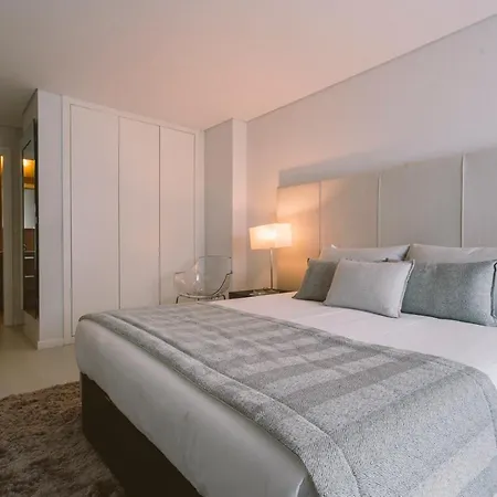Bica, Luxury Heated Penthouses With Jacuzzi And Large Terrace In *