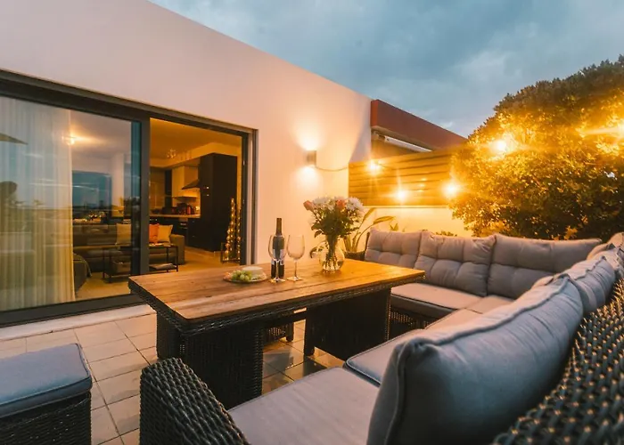 Apartament Bica, Luxury Heated Penthouse With Jacuzzi And Large Terrace In Baleal