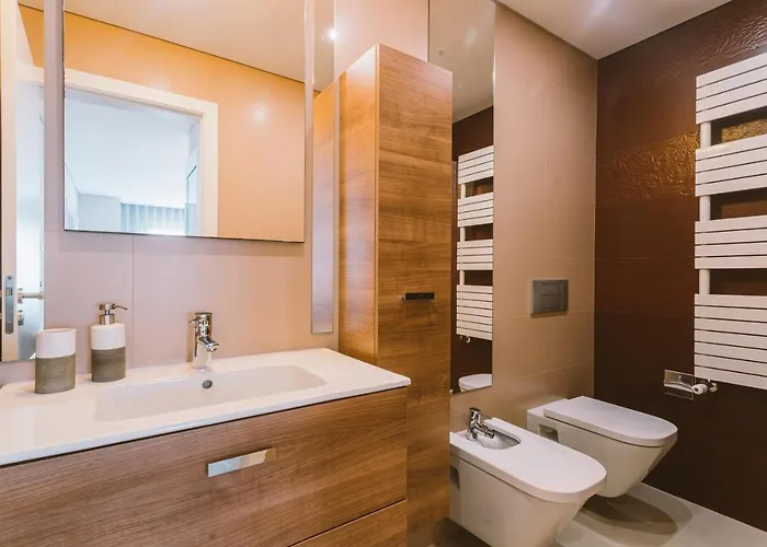 Bica, Luxury Heated Penthouse With Jacuzzi And Large Terrace In Apartament *