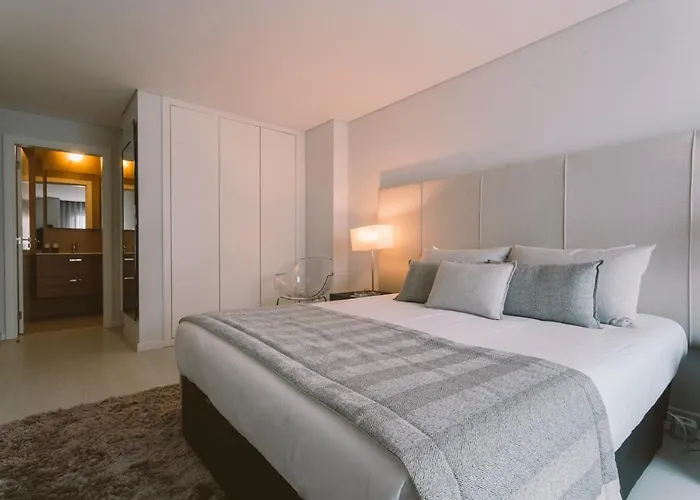 Bica, Luxury Heated Penthouse With Jacuzzi And Large Terrace In *